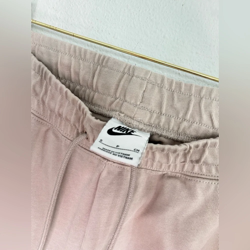 Nike joggers soft